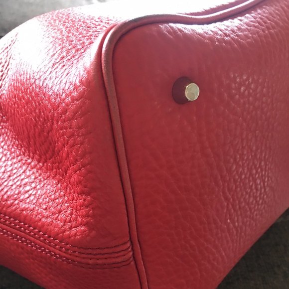 Burberry Ashby Red Soft Pebbled Leather Tote Bag - Picture 5 of 16